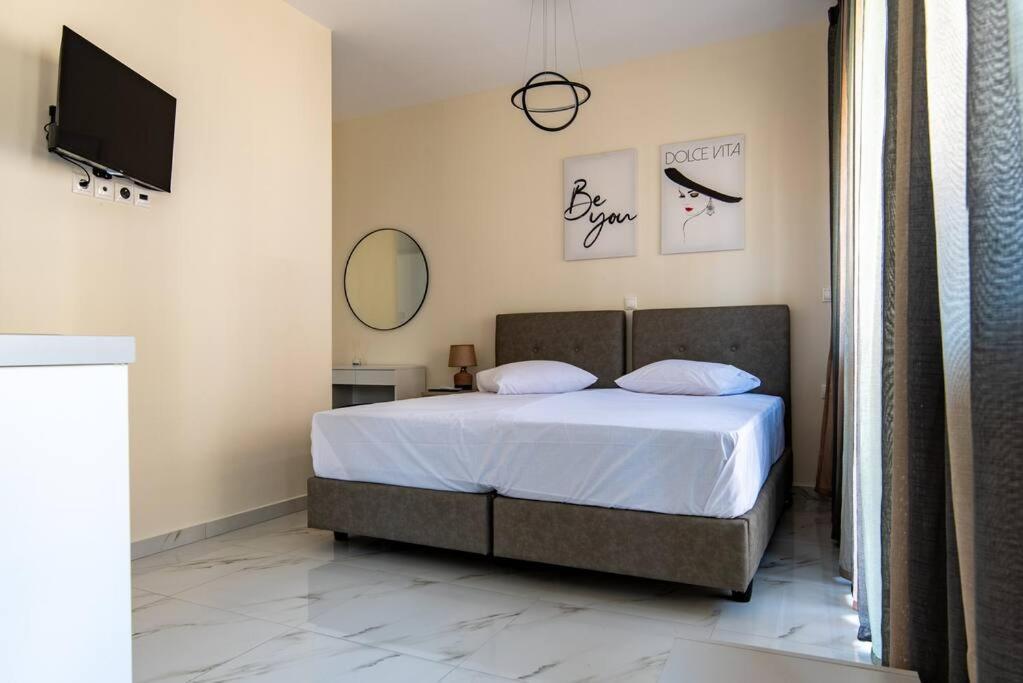 Апартаменти Plaka Rafaela Elegant Urban Retreat In Athens Historic Heart Екстер'єр фото